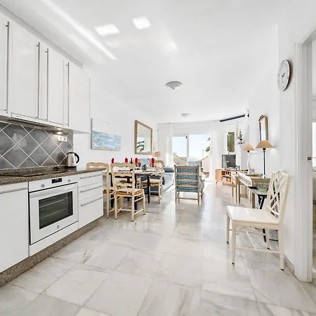 Apartment C02 Royal - *